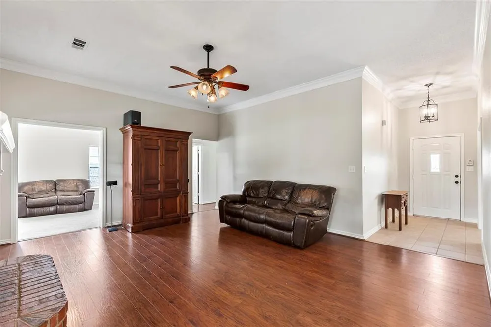 6581 Meadow Ridge Circle, Nevada, TX 75173