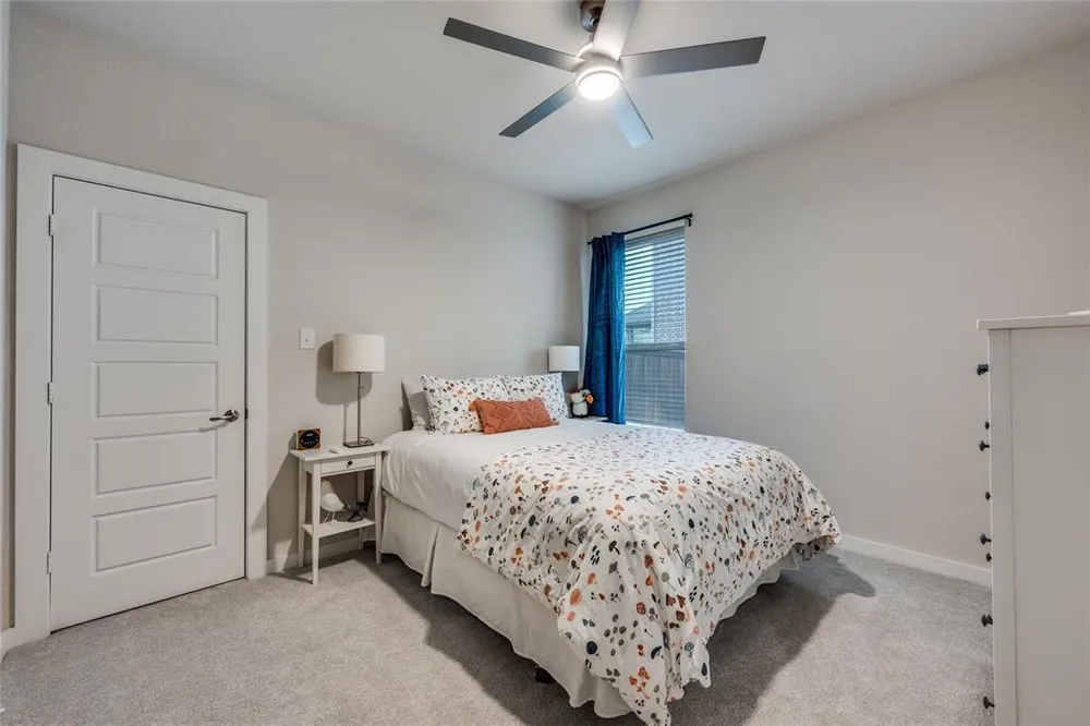 5405 High Pointe Dr, Haltom City, TX 76137