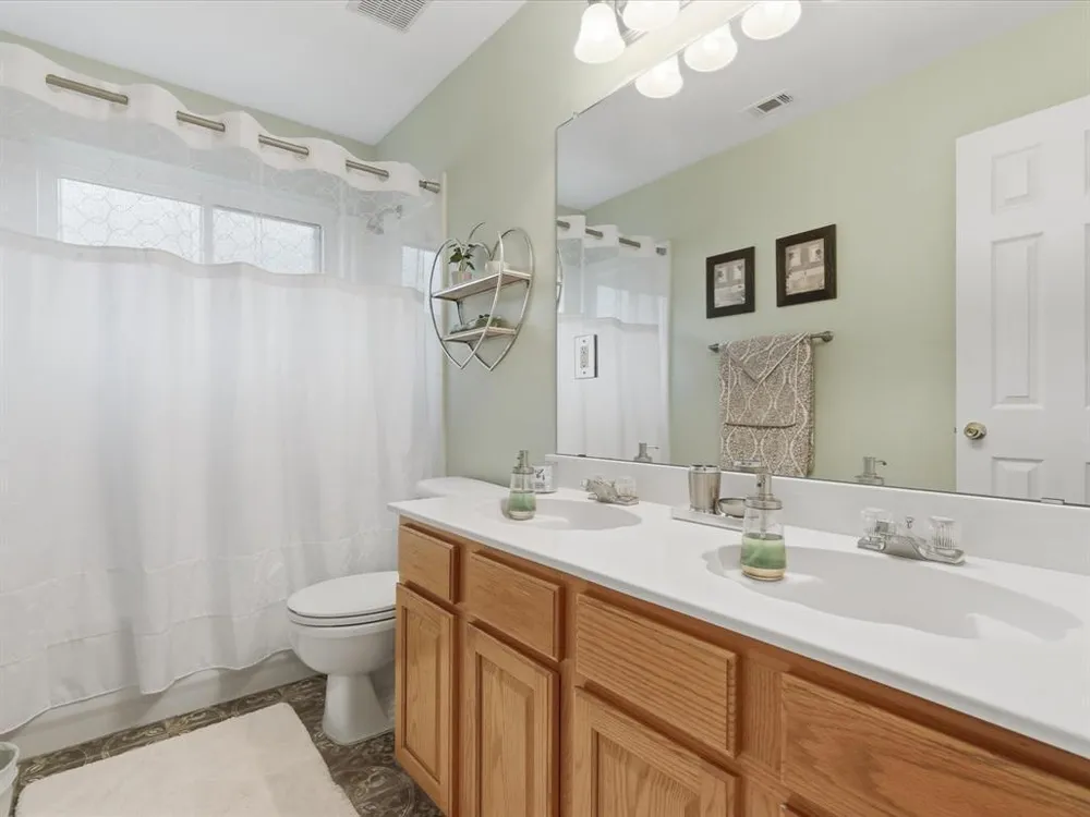 1104 Churchill Dr, Frisco, TX 75036