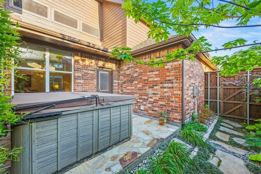 2139 Barret Dr, Frisco, TX 75033