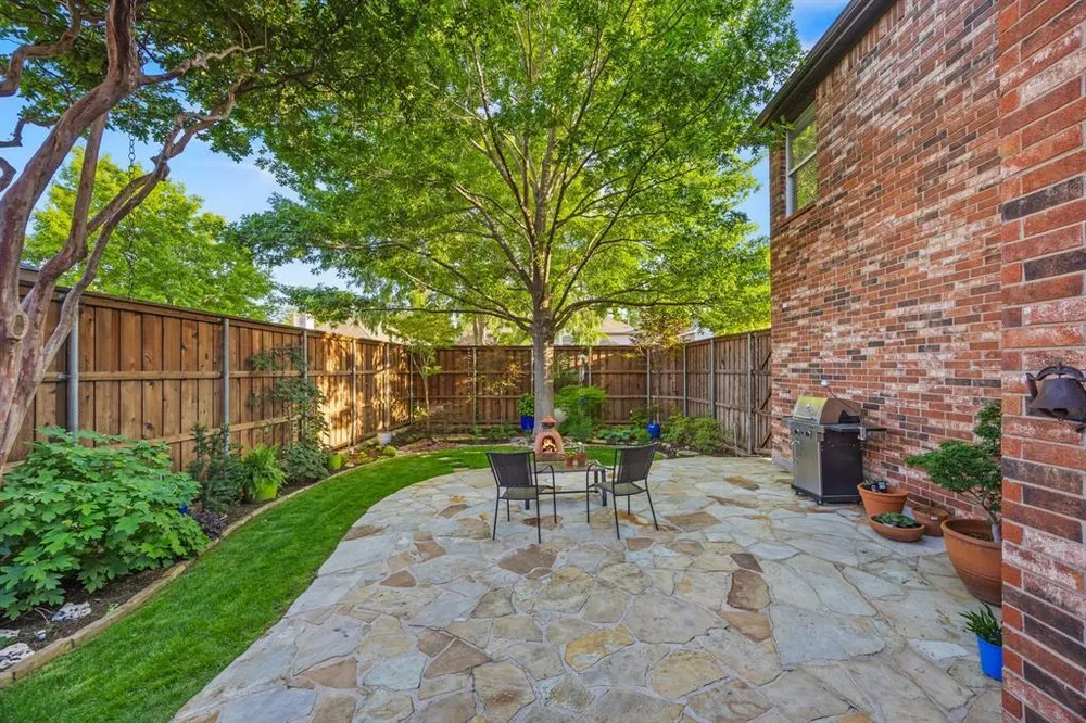 2139 Barret Dr, Frisco, TX 75033