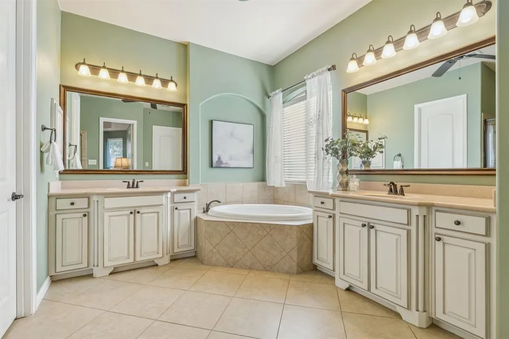 112 Chatfield Dr, Rockwall, TX 75087