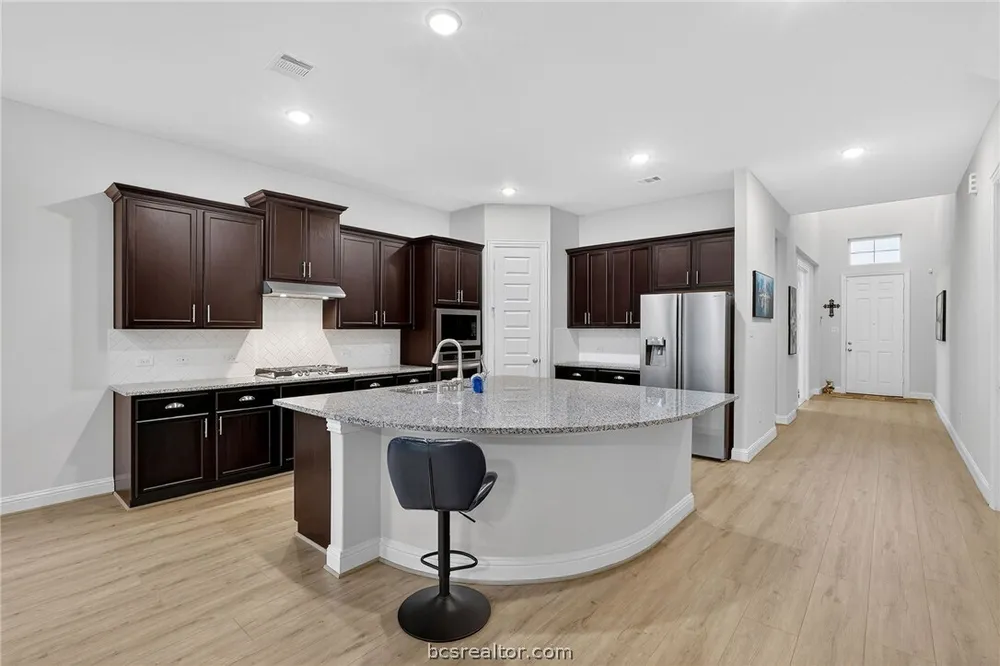 2525 Bramber Drive, College Station, TX 77845