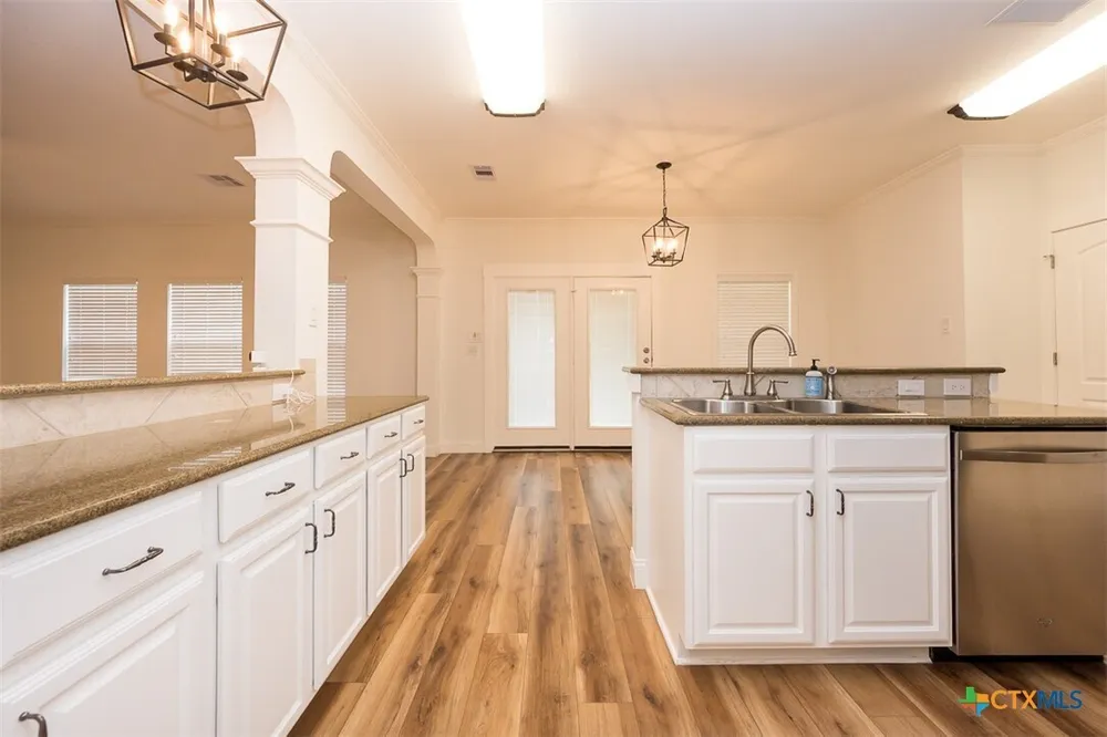 303 Crowfoot Dr, Harker Heights, TX 76548
