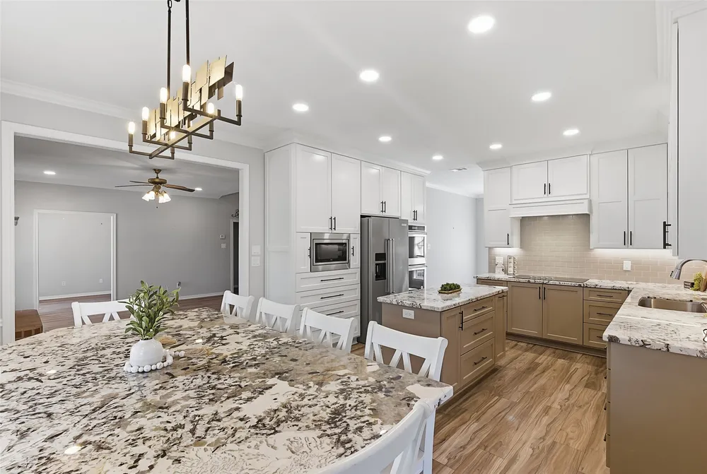 1405 Harpers Ferry Rd, College Station, TX 77845