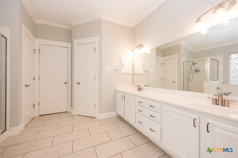 303 Crowfoot Dr, Harker Heights, TX 76548
