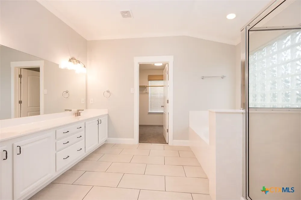 303 Crowfoot Dr, Harker Heights, TX 76548