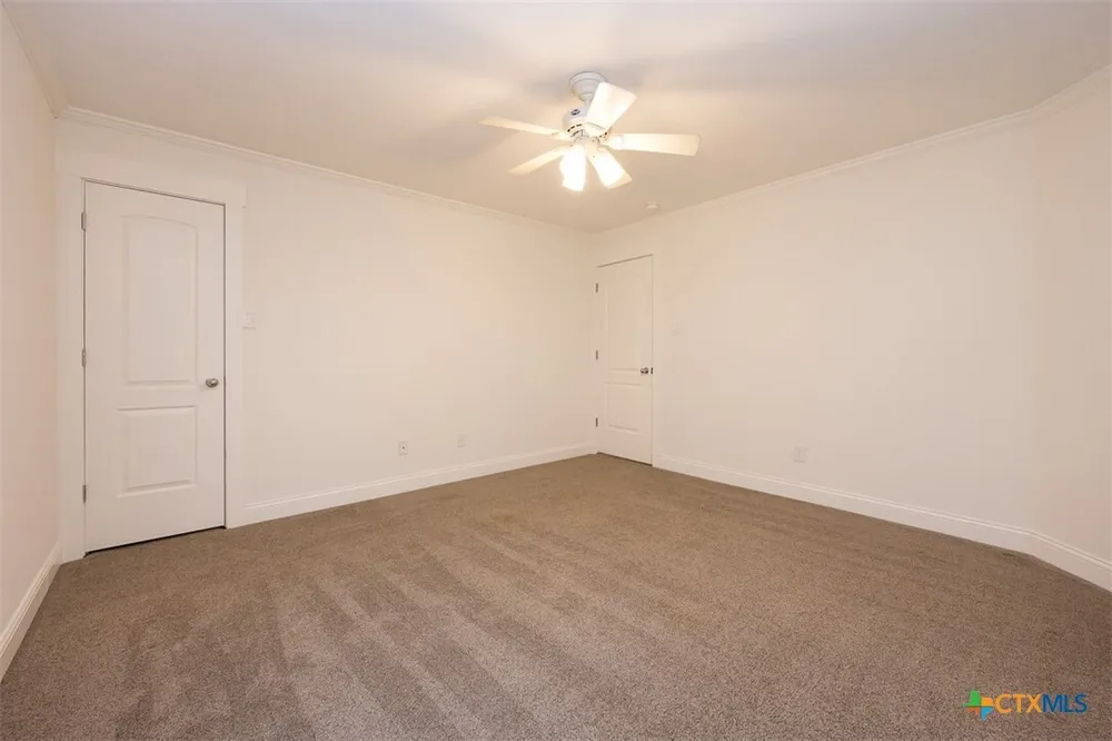 303 Crowfoot Dr, Harker Heights, TX 76548