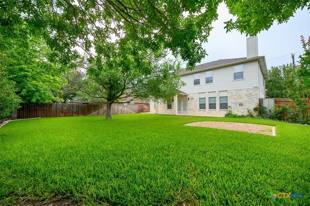 303 Crowfoot Dr, Harker Heights, TX 76548