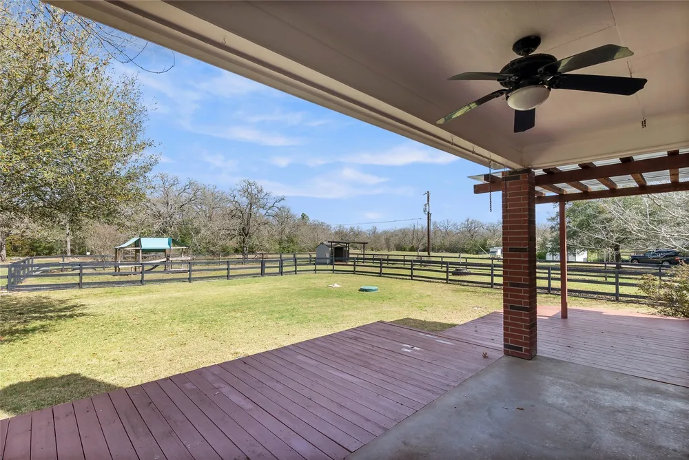 1405 Harpers Ferry Rd, College Station, TX 77845