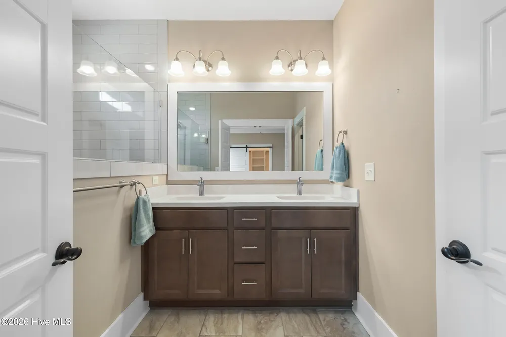 725 Wharton Ave, Wilmington, NC 28412