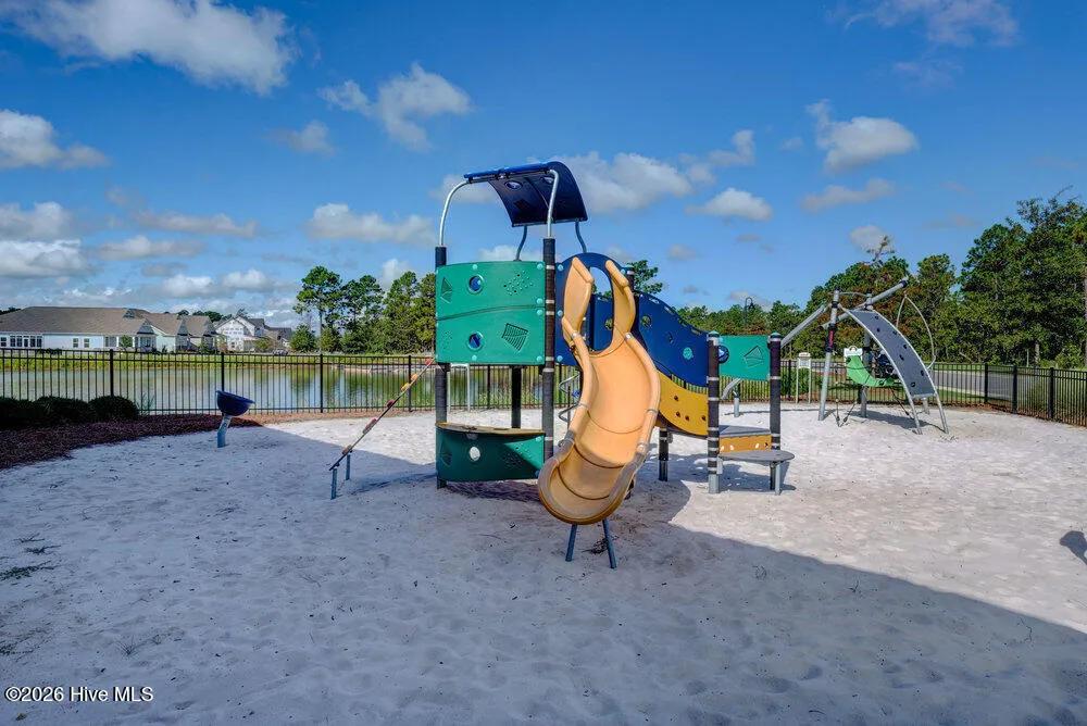 725 Wharton Ave, Wilmington, NC 28412