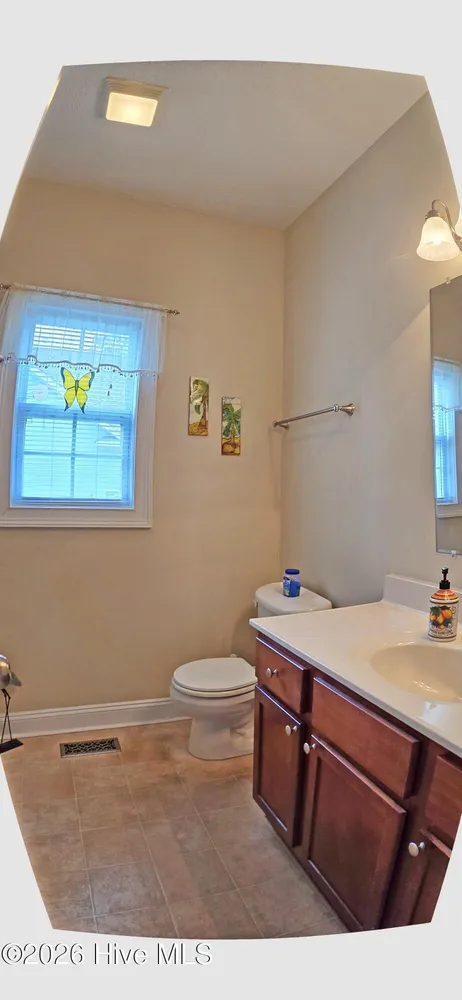 55 Country Club Dr, Shallotte, NC 28470