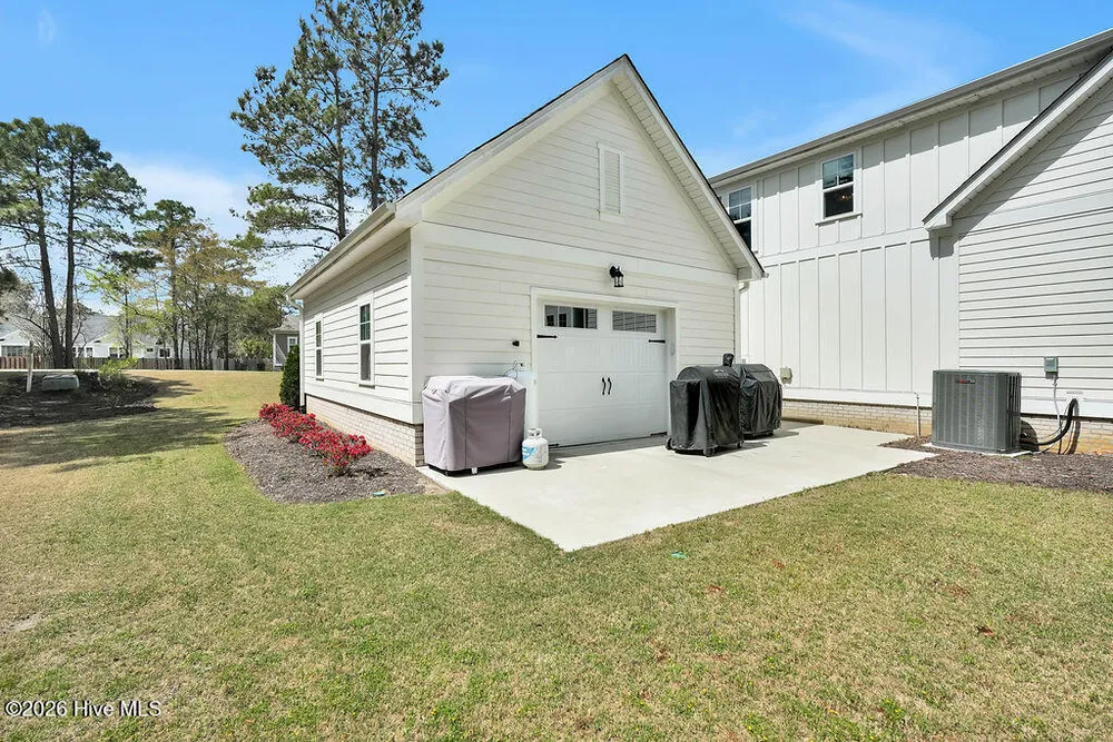 9599 Fallen Pear Ln NE, Leland, NC 28451