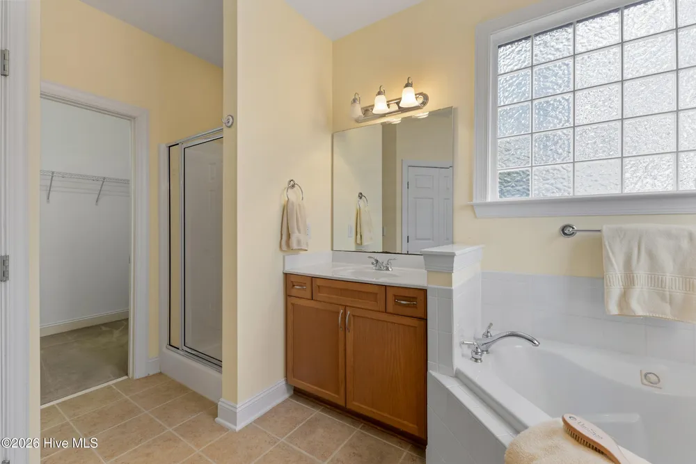 1019 Meadowgrass Ln, Leland, NC 28451