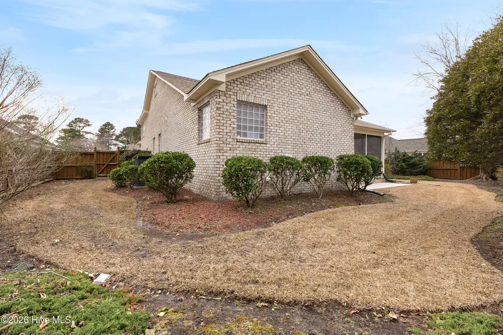 1019 Meadowgrass Ln, Leland, NC 28451