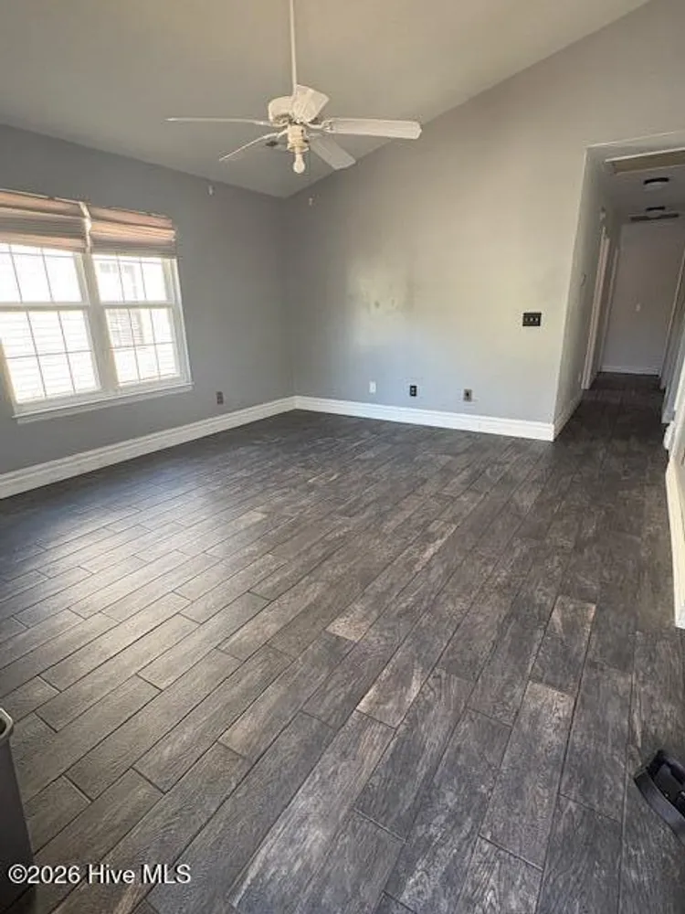 4258 Sunglow Dr, Wilmington, NC 28405