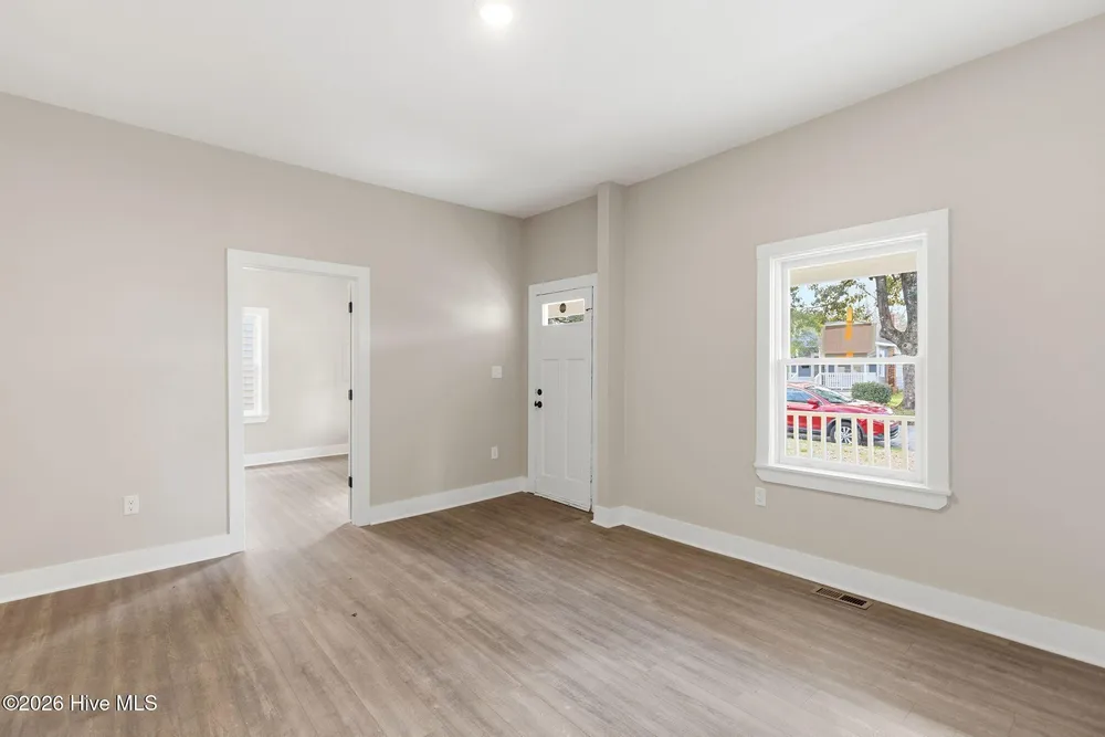 209 S 13th St, Wilmington, NC 28401