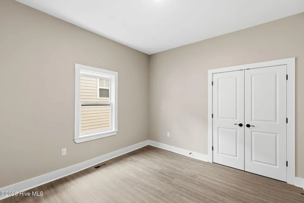209 S 13th St, Wilmington, NC 28401