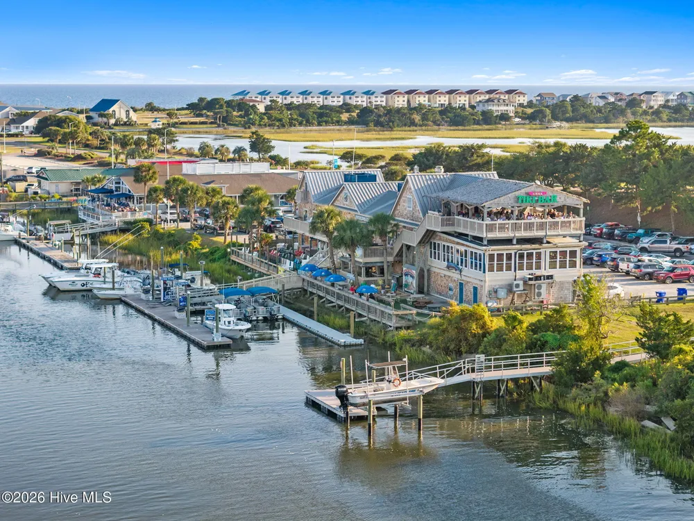 27 Cumberland St, Ocean Isle Beach, NC 28469-7647