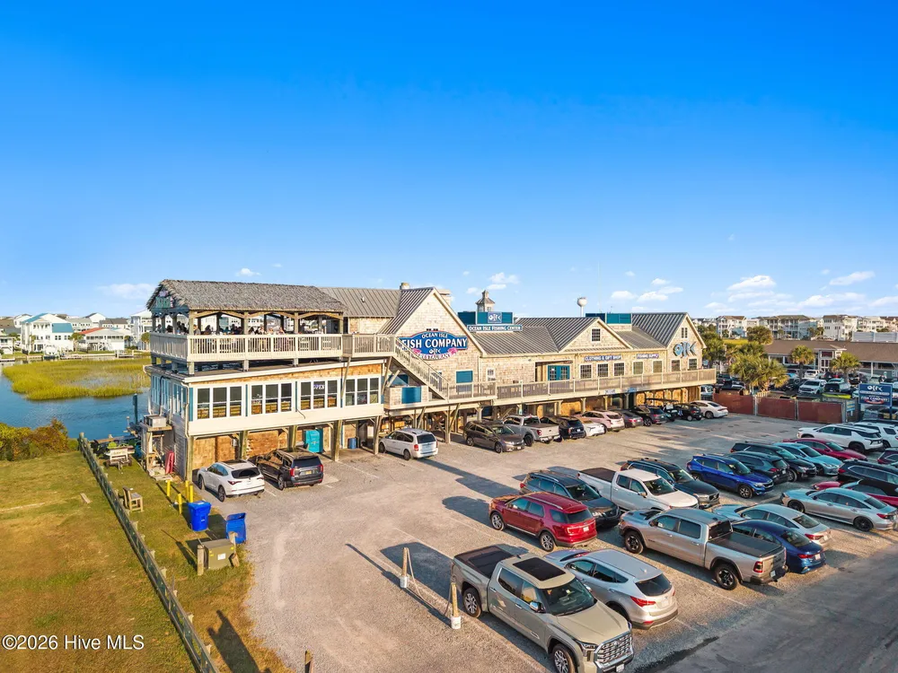 27 Cumberland St, Ocean Isle Beach, NC 28469-7647