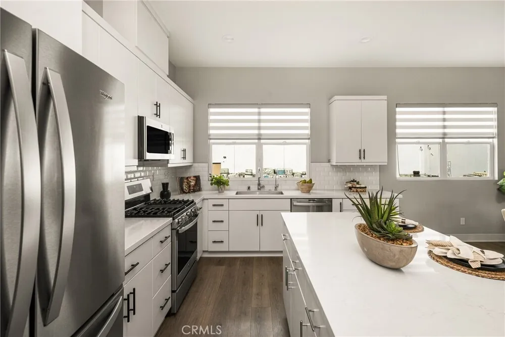955 E Mason Ln, Anaheim, CA 92805