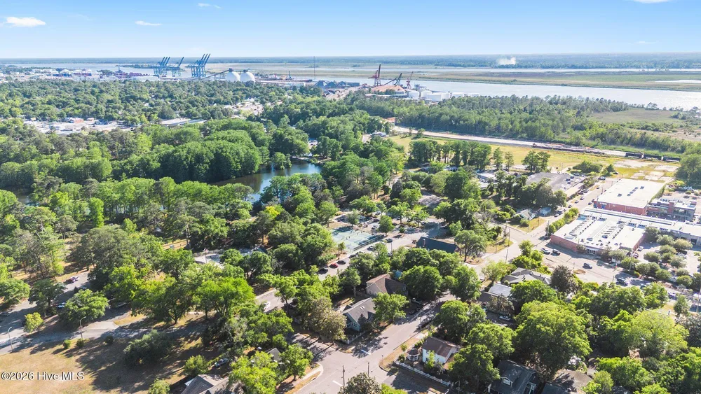 1602 S 4th St, Wilmington, NC 28401