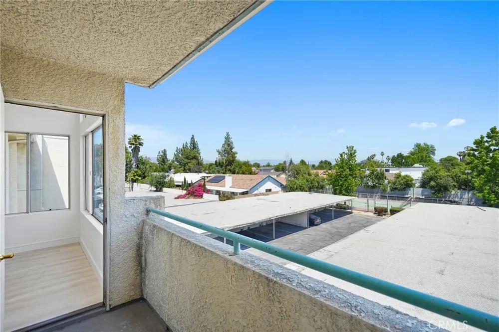 7800 Topanga Canyon Blvd, Canoga Park, CA 91304
