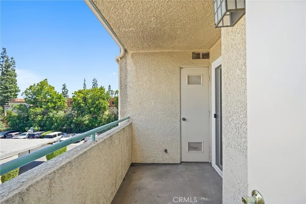 7800 Topanga Canyon Blvd, Canoga Park, CA 91304