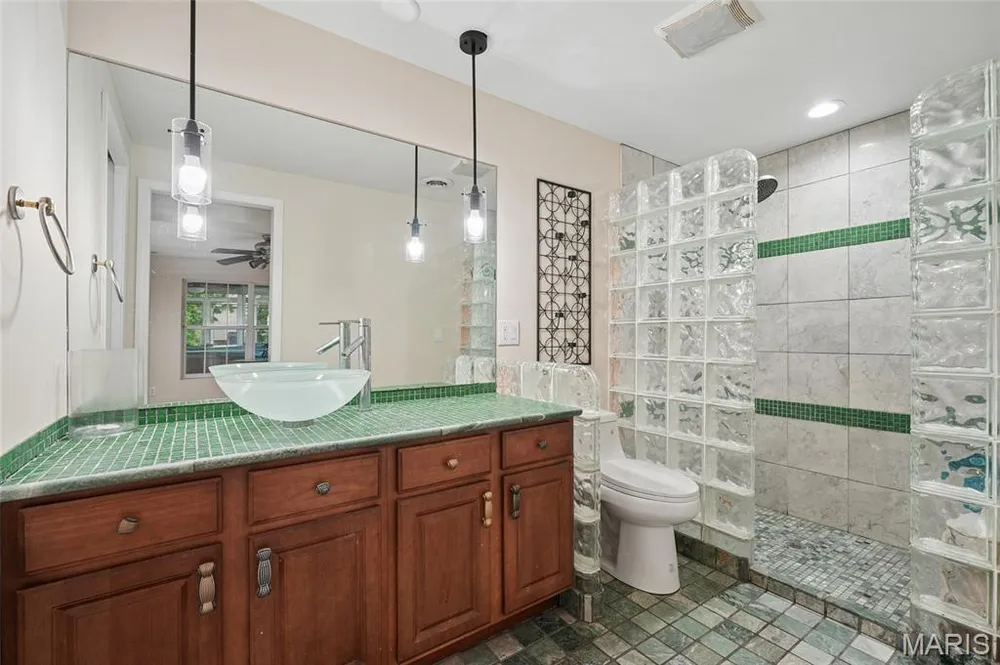 139 Blue Water Dr, St Peters, MO 63366