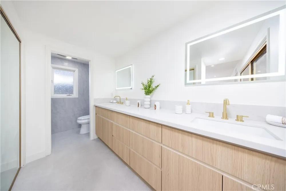 19421 SIERRA LAGO RD, Irvine, CA 92603