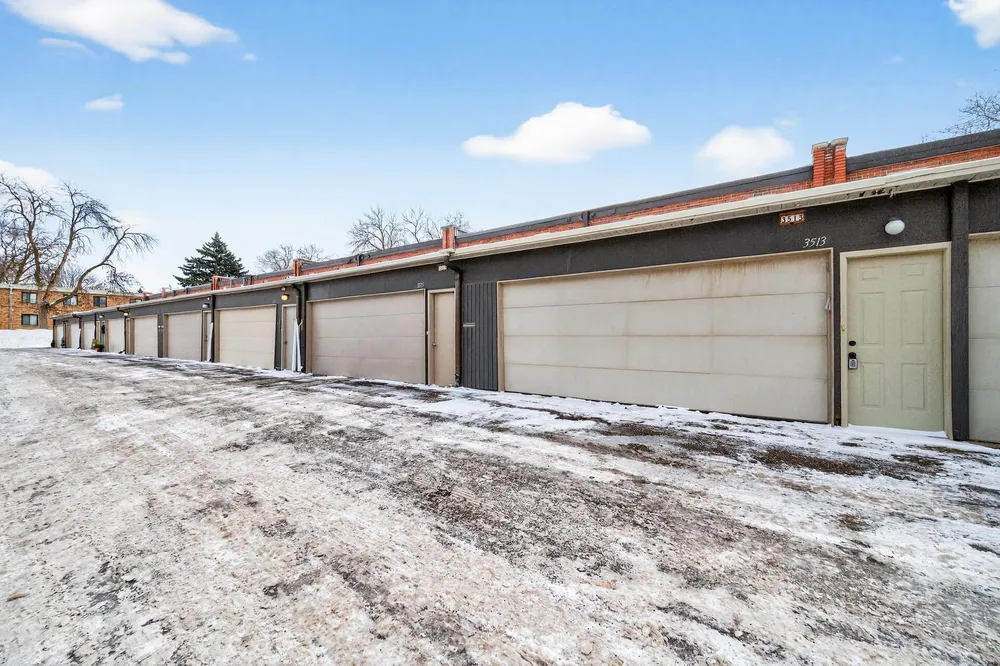 3513 37th Ave NE, St Anthony, MN 55421