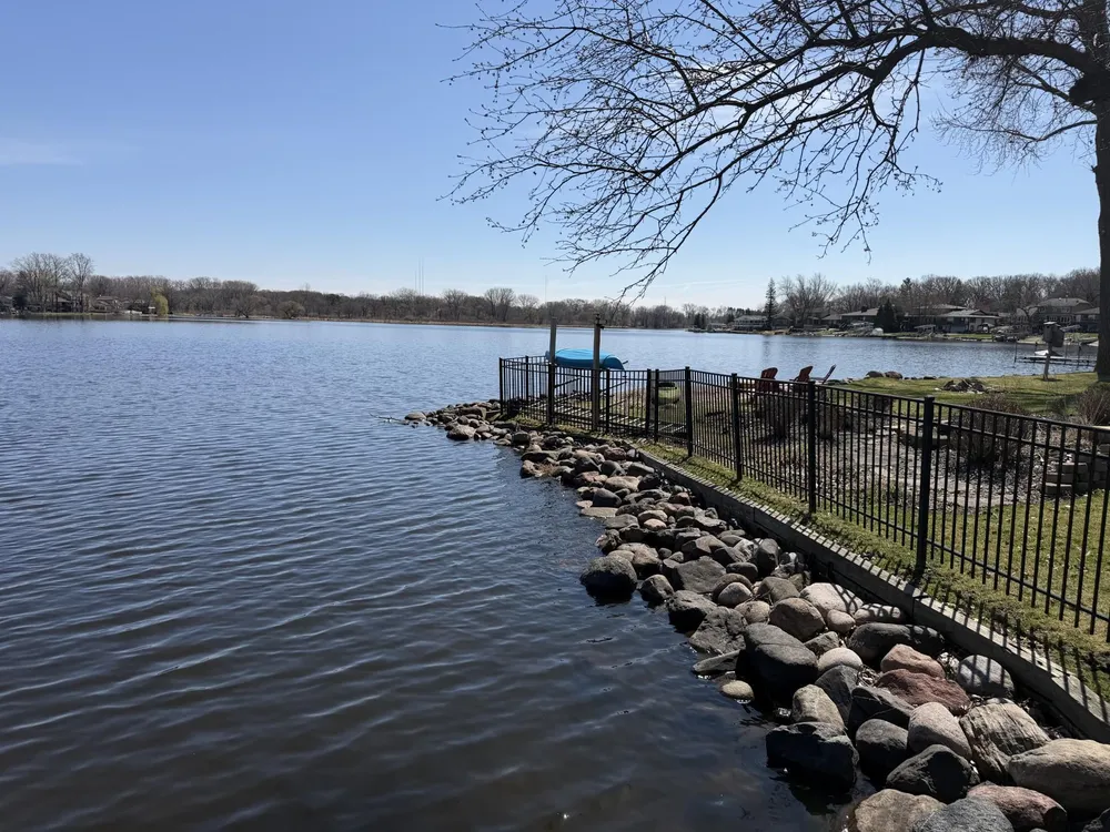 2065 Long Lake Rd, New Brighton, MN 55112