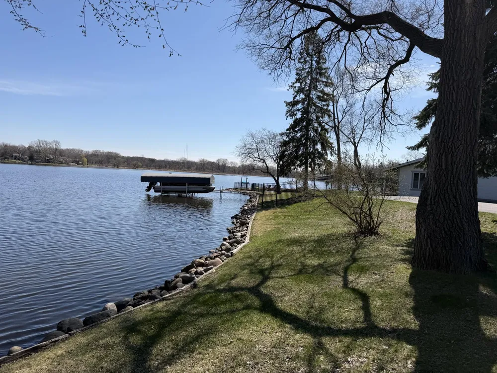 2065 Long Lake Rd, New Brighton, MN 55112