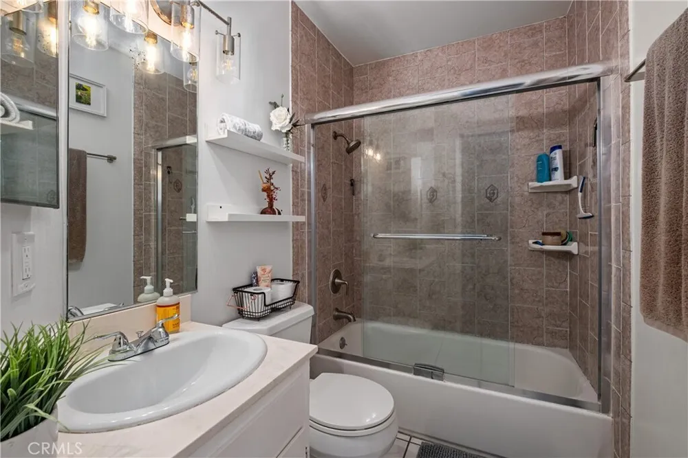 1722 Mitchell Ave, Tustin, CA 92780