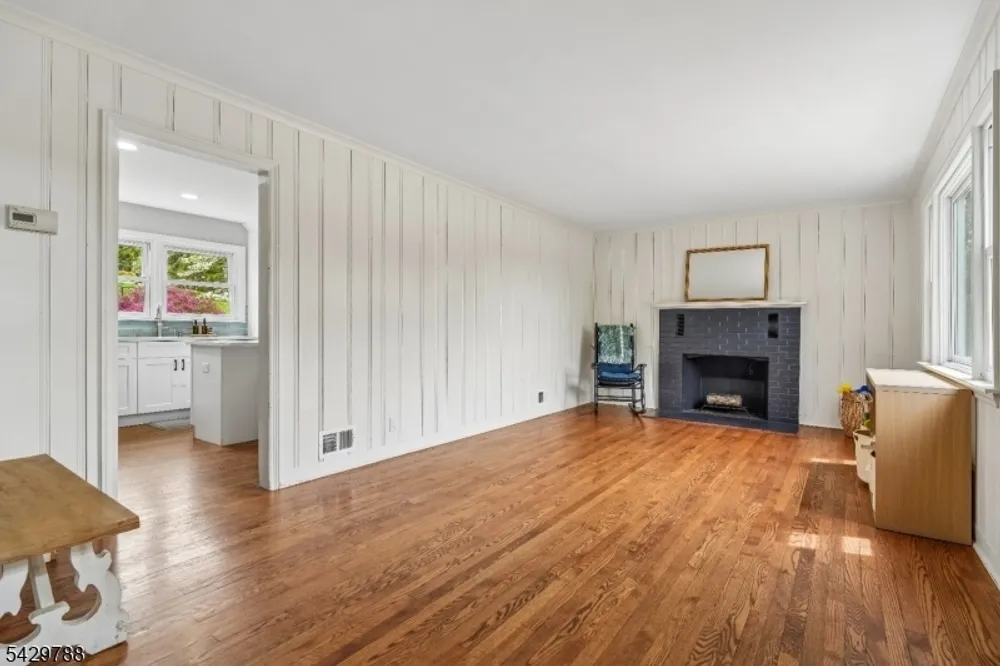 27 Dogwood Rd, Morris, Morris Plains Borough, NJ 07950