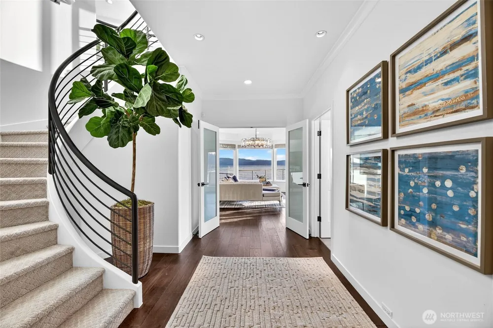 2007 E Lake Sammamish Pkwy NE, Sammamish, WA 98074
