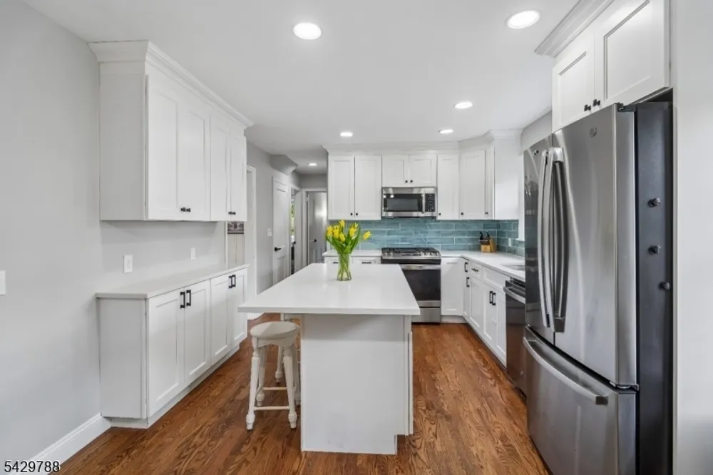 27 Dogwood Rd, Morris, Morris Plains Borough, NJ 07950