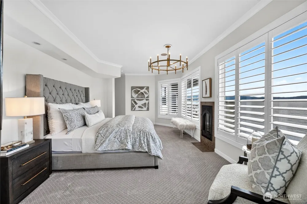 2007 E Lake Sammamish Pkwy NE, Sammamish, WA 98074