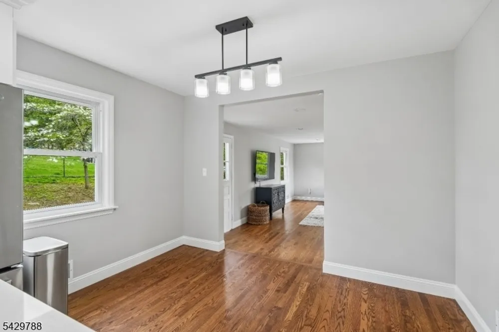27 Dogwood Rd, Morris, Morris Plains Borough, NJ 07950