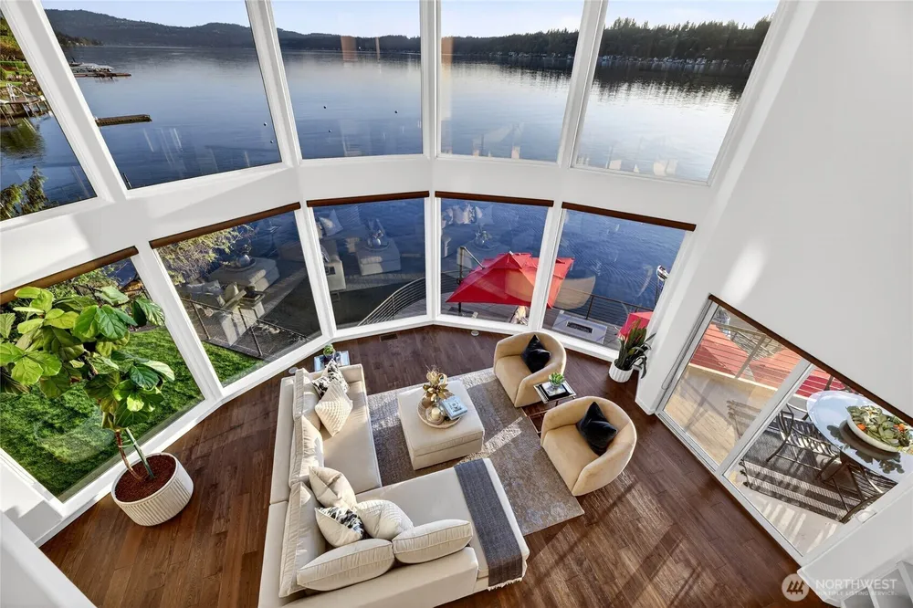 2007 E Lake Sammamish Pkwy NE, Sammamish, WA 98074