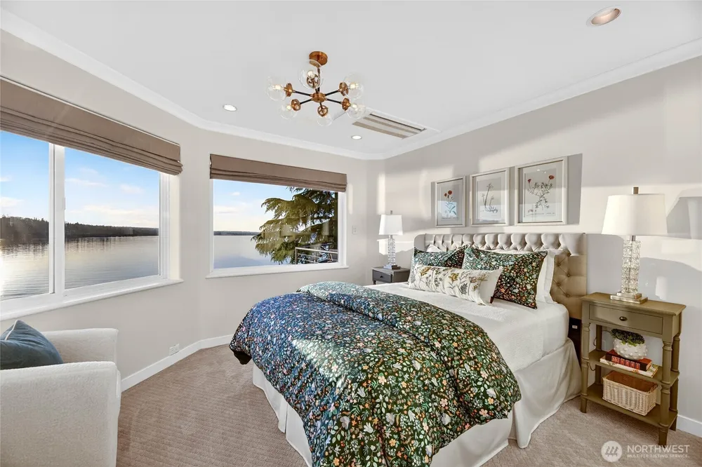 2007 E Lake Sammamish Pkwy NE, Sammamish, WA 98074