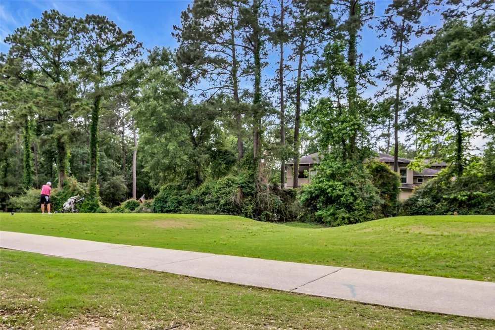 10419 Clubhouse Circle, Magnolia, TX 77354