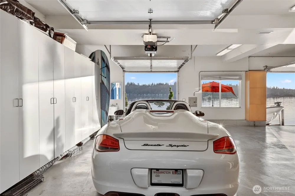 2007 E Lake Sammamish Pkwy NE, Sammamish, WA 98074