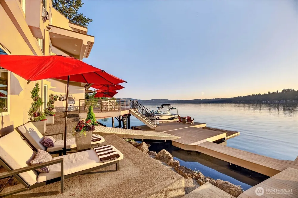 2007 E Lake Sammamish Pkwy NE, Sammamish, WA 98074