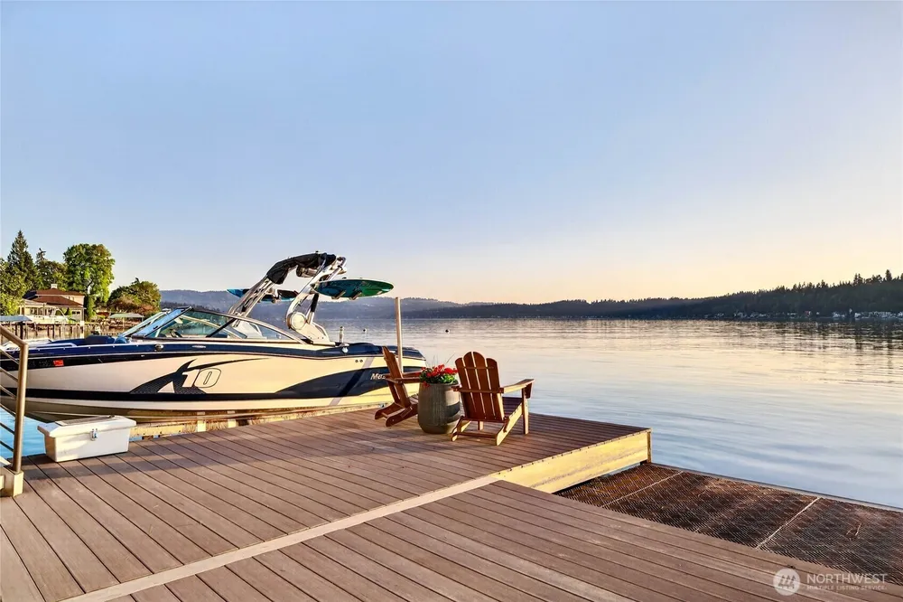 2007 E Lake Sammamish Pkwy NE, Sammamish, WA 98074