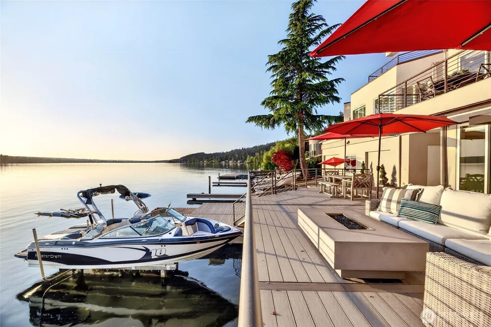 2007 E Lake Sammamish Pkwy NE, Sammamish, WA 98074