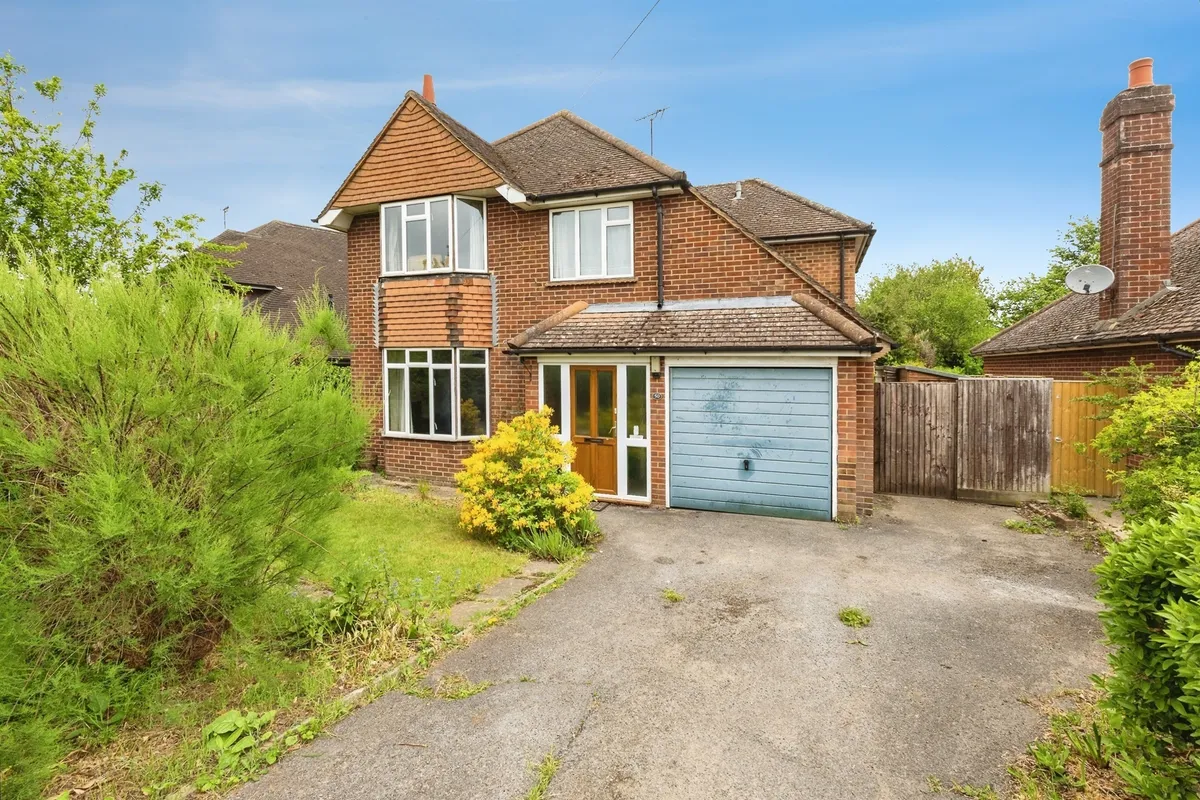 Hilltop Road, Earley, Reading