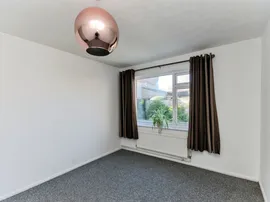 Gardner Close, Eastbourne thumb 3