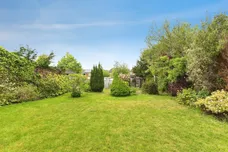 Hilltop Road, Earley, Reading